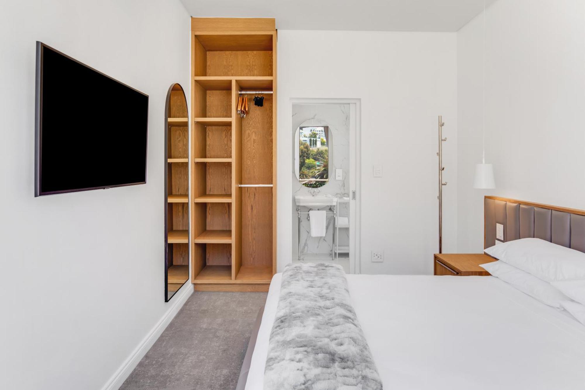 Two Bedroom Mountain Facing Suite